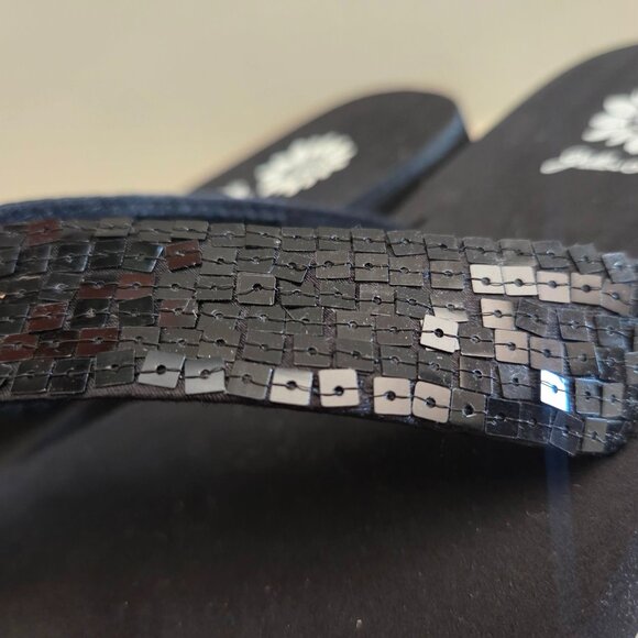 Yellow Box Sandy Sandals NIB 8.5 Black Sequin Thong Flip Flops - Picture 11 of 13